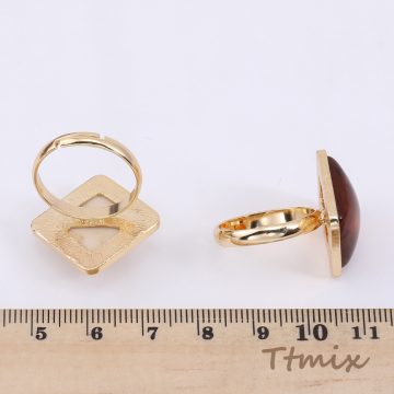 デザインリング 指輪 菱形 樹脂貼り 24×24mm【2ヶ】