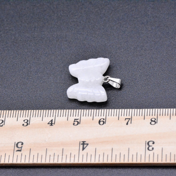 天然石ペンダントチャーム ホワイトアゲート 蝶 バチカン付き 21×22mm ロジウム （1ヶ）