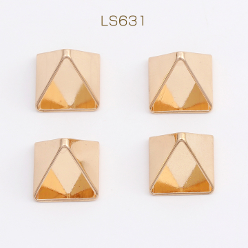 メタルチャーム 三角形 11×12mm ゴールド（6ヶ）
